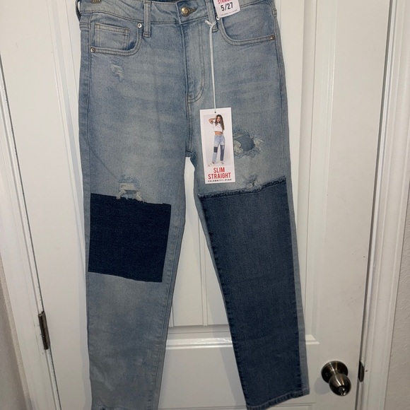 Celebrity Pink Women's Jeans Light Blue and Dark Blue Slim Straight 5/27 New - Picture 6 of 12